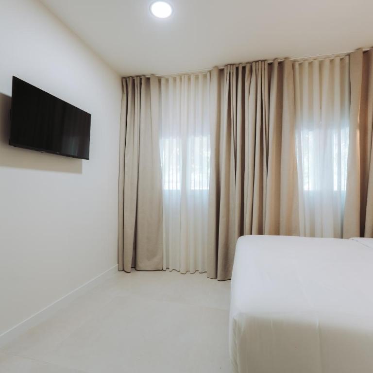 Hotel Boutique Crisal - Habitación Deluxe con cama extragrande - 5
