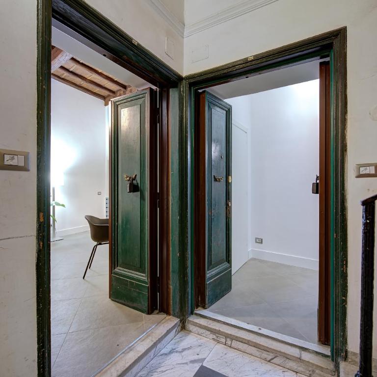 Domus Capitolina Campo De' Fiori Connected Roman Homes with Private Patio - Appartamento con 3 Camere da Letto - 11