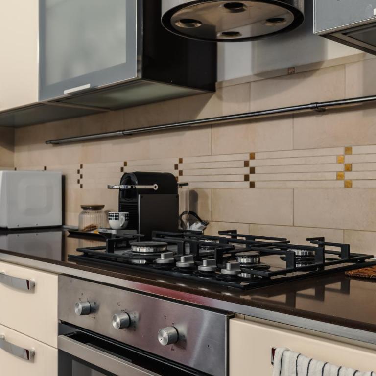 Gabriels Colosseum Luxury Apartment - Appartamento Standard con 2 Camere da Letto - 78