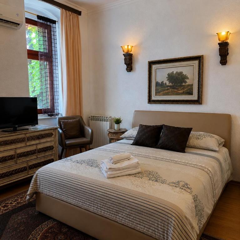 Studio Apartman Lejla - One-Bedroom Apartment with Garden View - 2