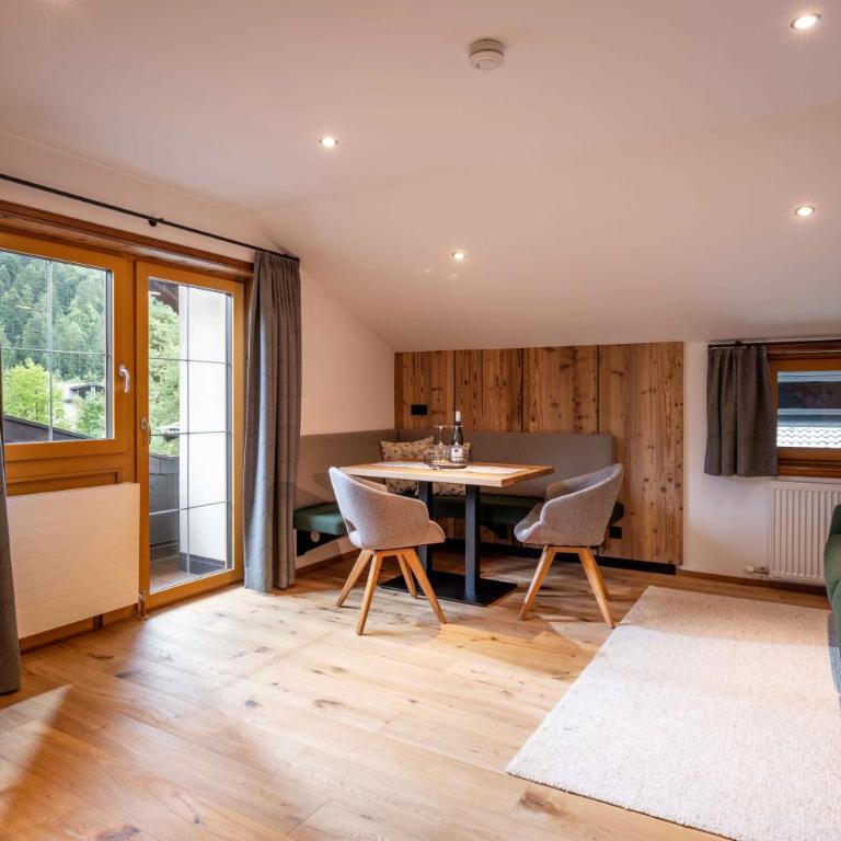 Pension Hinterholzer Apartments und Zimmer - Apartment mit 1 Schlafzimmer und Balkon - 9