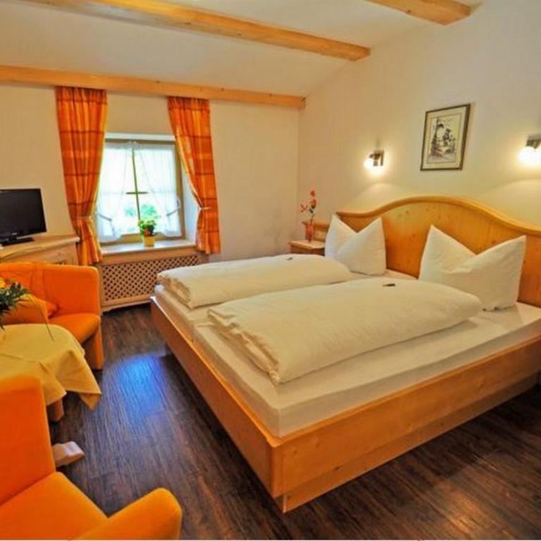 Brandstätter Hof inkl. Chiemgaukarte - Doppelzimmer mit Gartenblick - 1