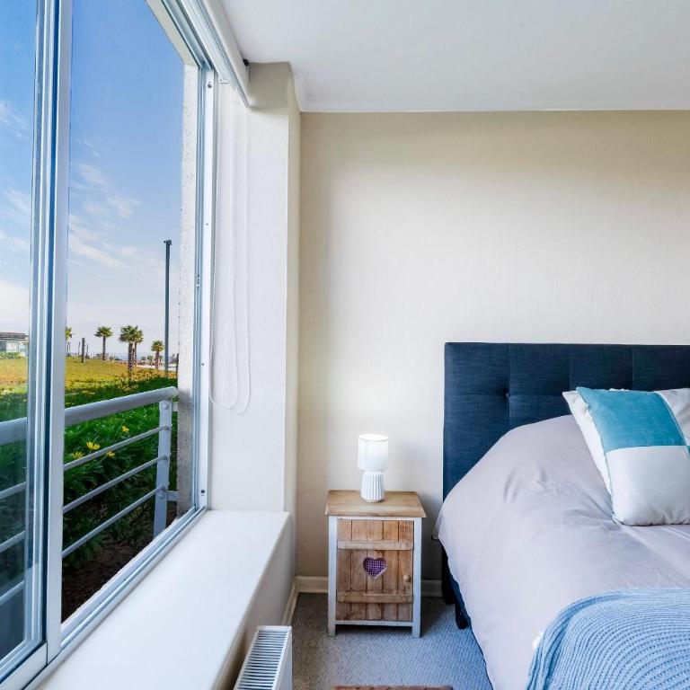 Laguna navegable y piscinas · 2D con terraza - Apartamento de 2 dormitorios - 13