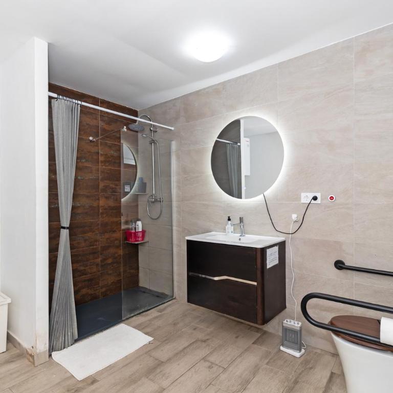 Apartamento 2 Hab Adaptado con AC junto al Hospital Arnau - Appartement 2 Chambres - 19