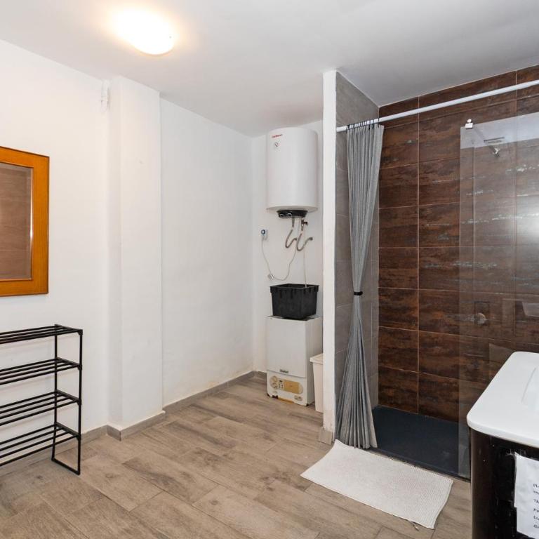 Apartamento 2 Hab Adaptado con AC junto al Hospital Arnau - Appartement 2 Chambres - 24