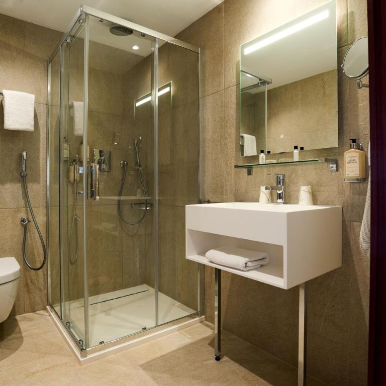 Villa Azur - Chambre Double Supérieure - Vue sur Rue - 5