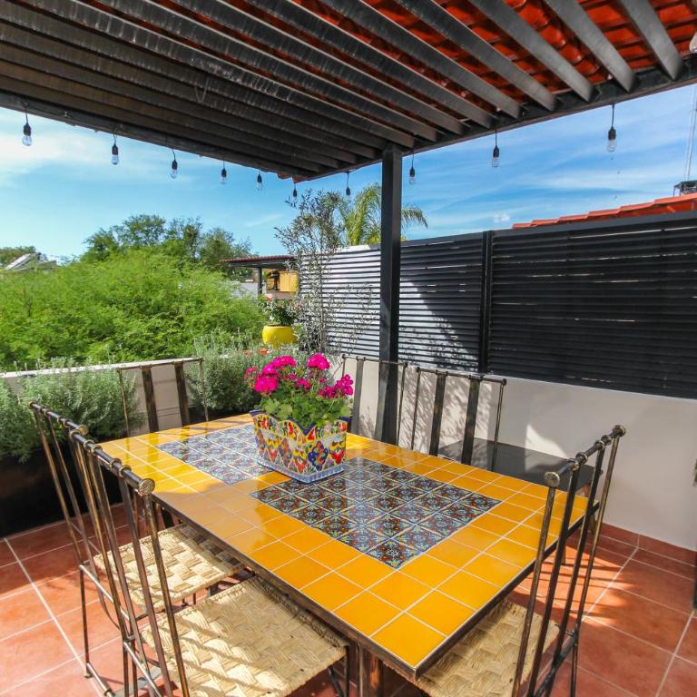 Charming casita in San Antonio - Vacation Home - 18