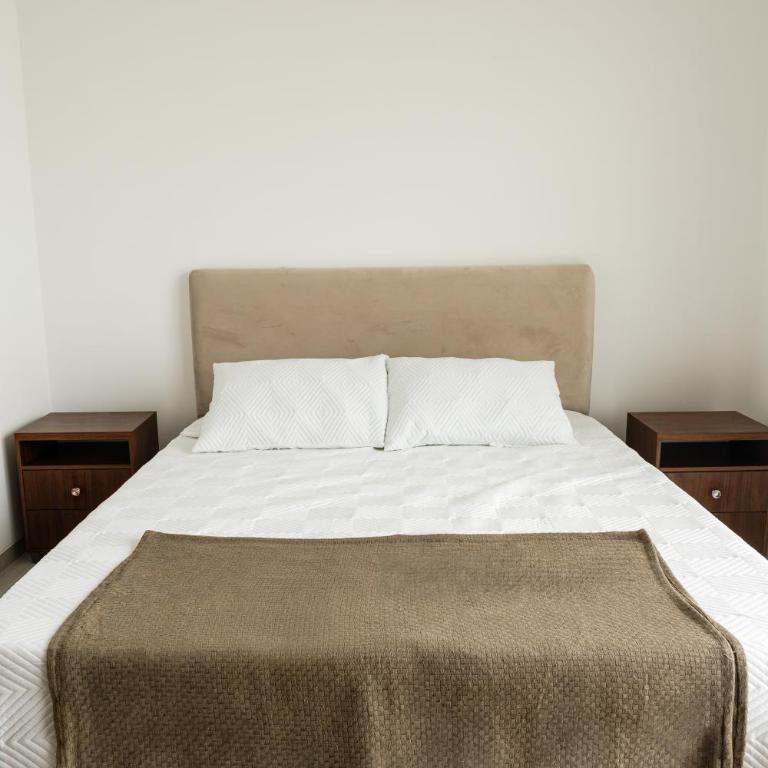 Luxury at Uptown Drei Prime Location - One-Bedroom Apartment - 2