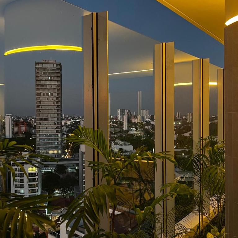 Luxury at Uptown Drei Prime Location - One-Bedroom Apartment - 14