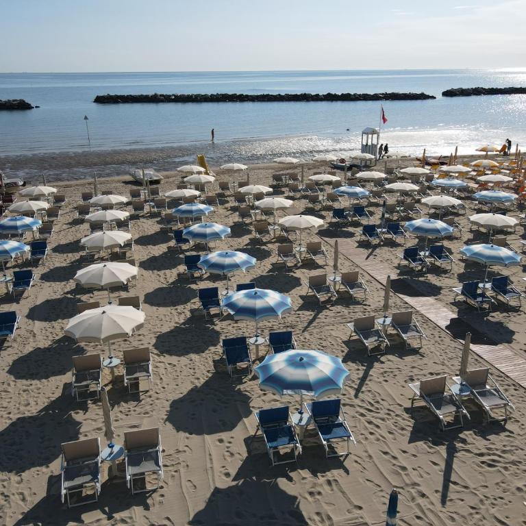 Hotel Mirage - Breakfast on the Beach - Camera Matrimoniale con Balcone e Accesso Spiaggia - 3