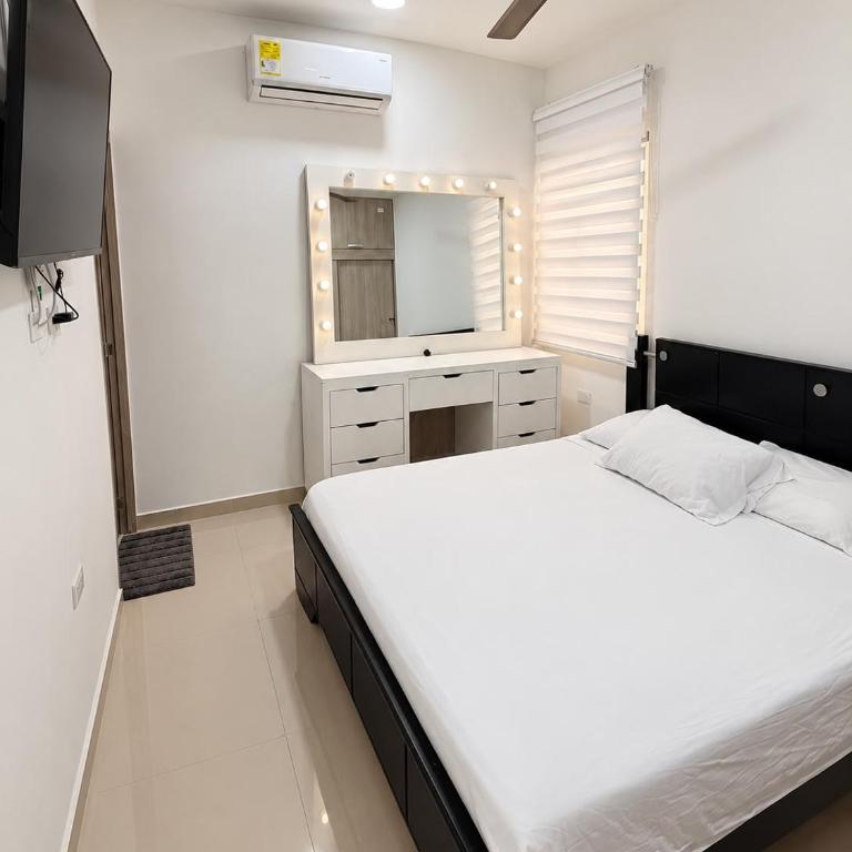 Bien ubicado 3 -habitaciones 3- Aires - Apartamento de 3 dormitorios - 3
