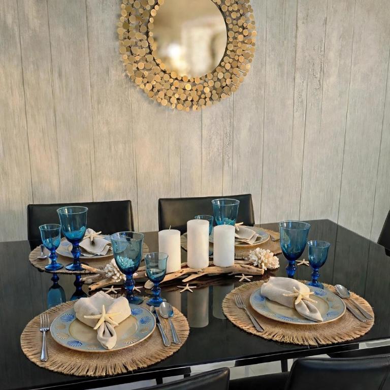 BAHIA DE MALAGA - Three-Bedroom Apartment - 1