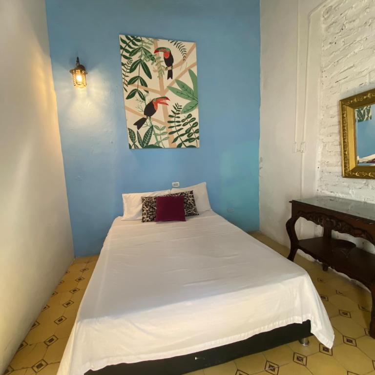 Hostal Españolete - Habitación Familiar con baño compartido - 11