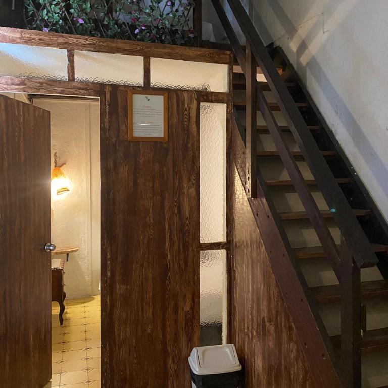 Hostal Españolete - Habitación Triple con baño compartido - 8