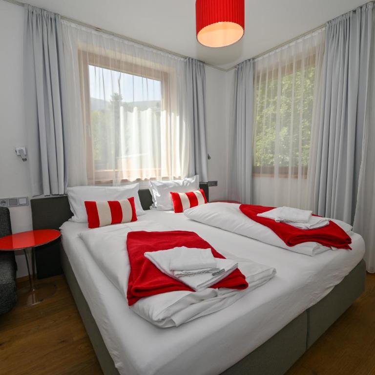 Zell City Exclusive Lodges by All in One Apartments - Deluxe Apartment mit 3 Schlafzimmern - 1