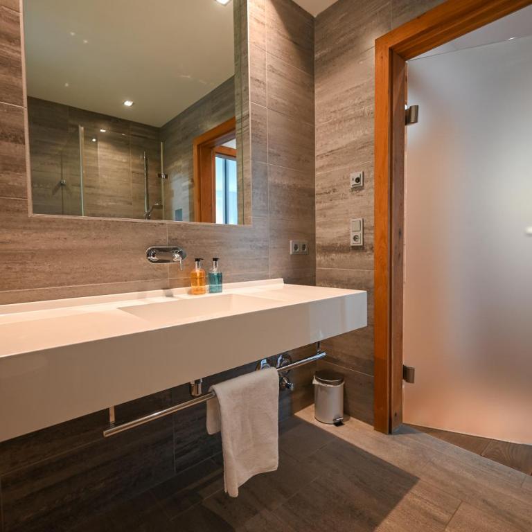 Zell City Exclusive Lodges by All in One Apartments - Deluxe Apartment mit 3 Schlafzimmern - 4