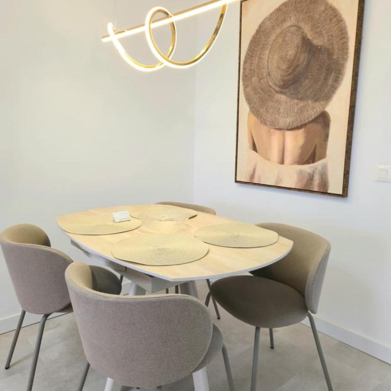 TMS Veramar2, Seafront, AC, Pool & Parking - Two-Bedroom Apartment - 6