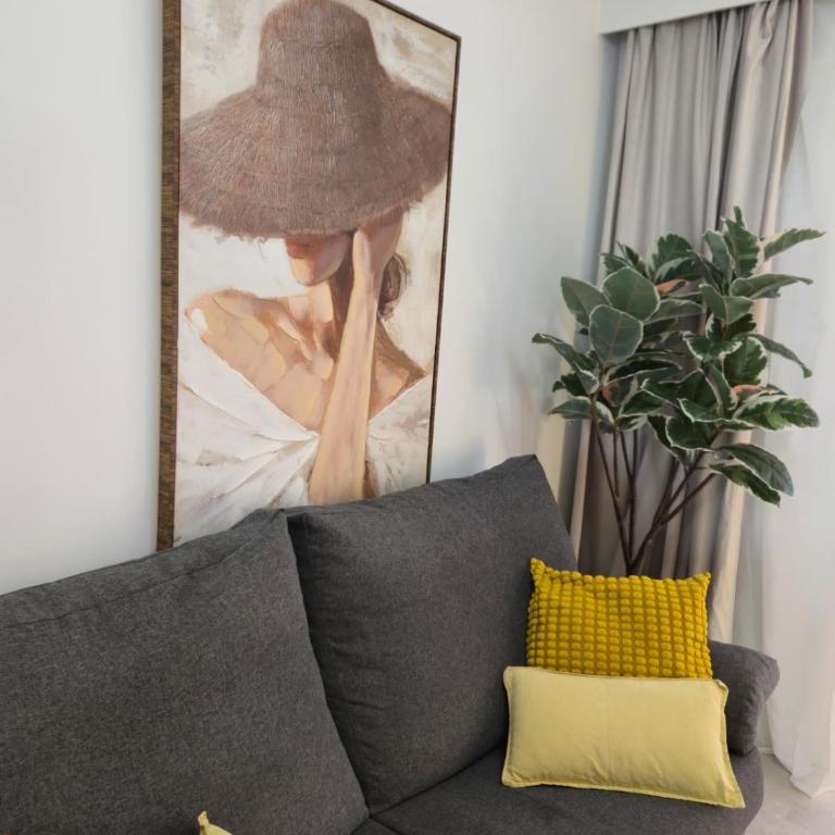 TMS Veramar2, Seafront, AC, Pool & Parking - Two-Bedroom Apartment - 25