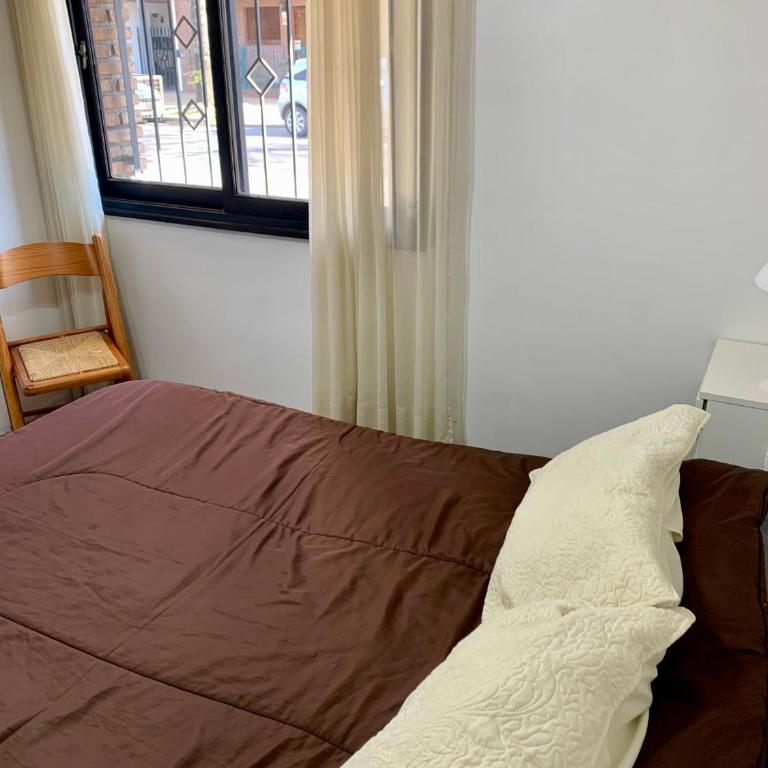 Temporario La 18, 2 dormitorios con Garage apto AUTO - SUV - Two-Bedroom Apartment - 11