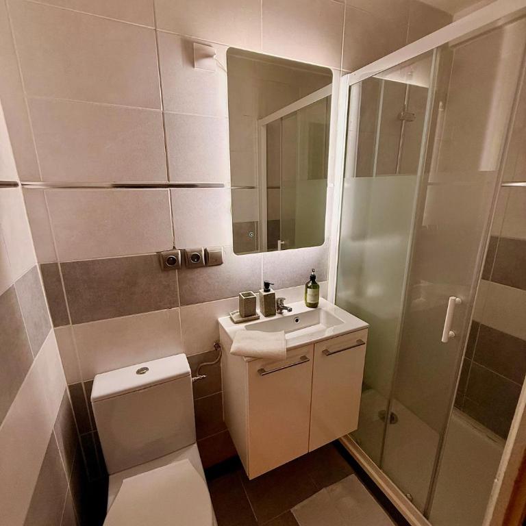 T2 climatisé en hyper-centre - 5 min Cité Gastro - One-Bedroom Apartment - 6