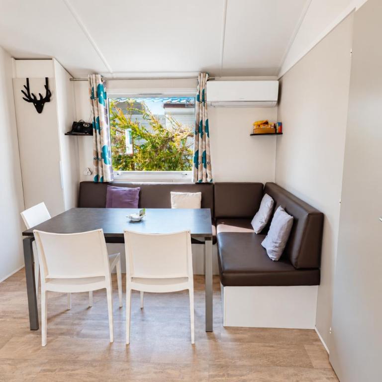 Le Génépi Mobil-home 3 chambres pour 6 pers avec Climatisation Camping 3 etoiles - Maison 3 Chambres - 4