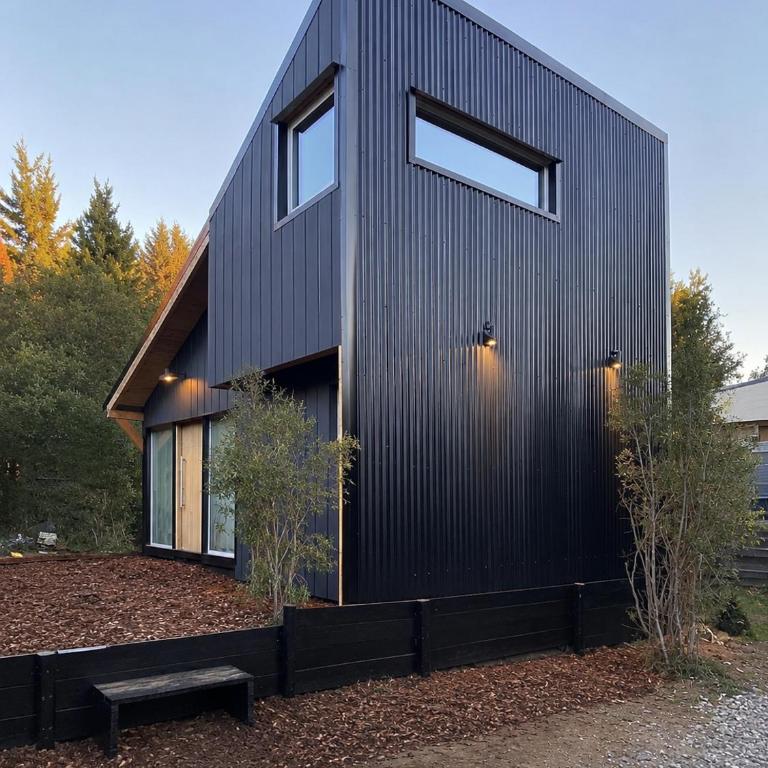 Refugio Black - Two-Bedroom House - 1