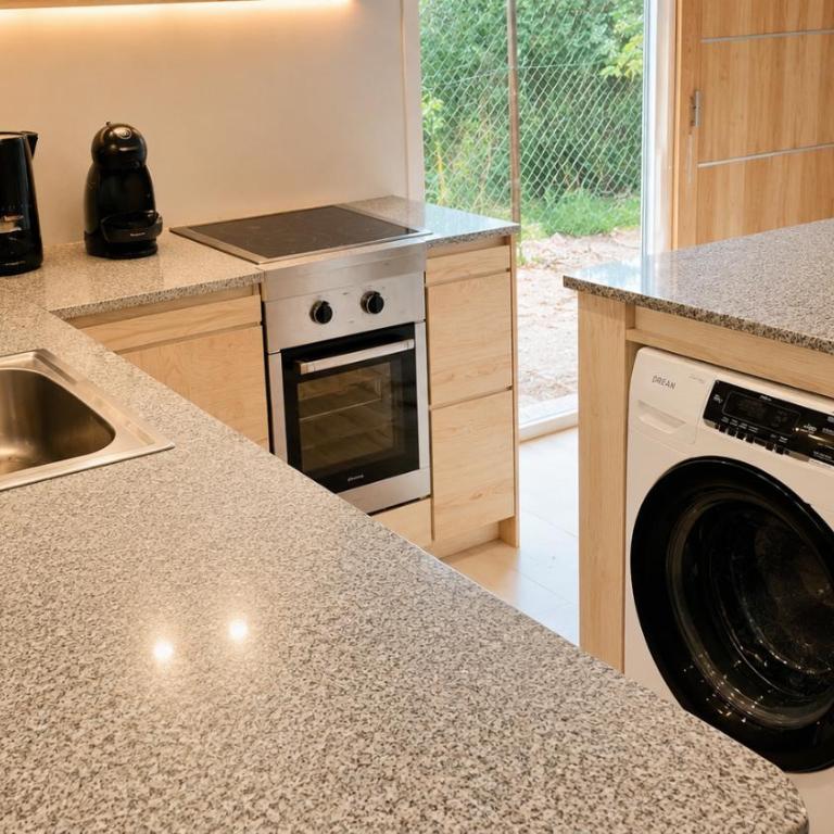 Refugio Black - Two-Bedroom House - 5