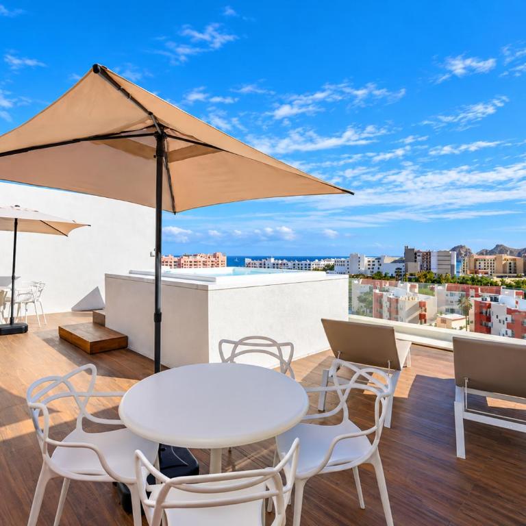 Villa Eureka - 3BR, Hot Tub, 2 Blocks from Beach - Apartamento de 3 dormitorios y vistas al mar - 5