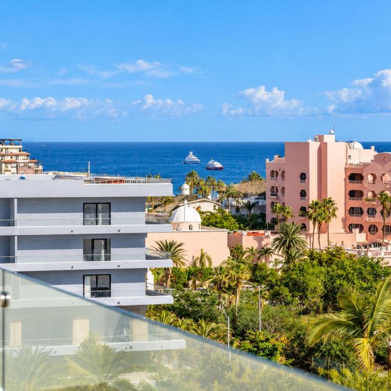 Villa Eureka - 3BR, Hot Tub, 2 Blocks from Beach - Apartamento de 3 dormitorios y vistas al mar - 14