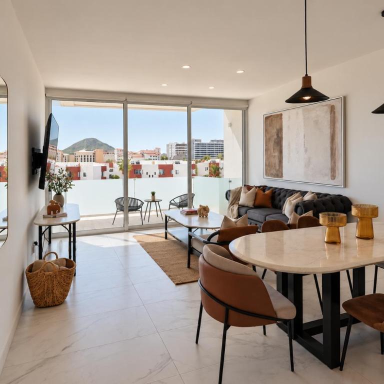 Villa Eureka - 3BR, Hot Tub, 2 Blocks from Beach - Apartamento de 3 dormitorios y vistas al mar - 31