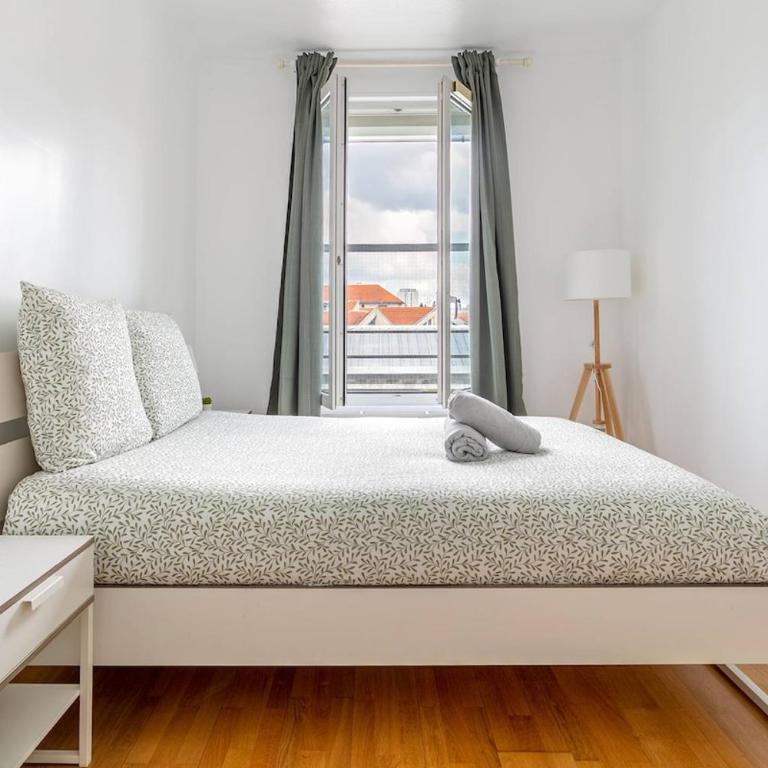 Parisian Flat, Large Terrace & Eiffel Tower View - Appartement 2 Chambres - 11