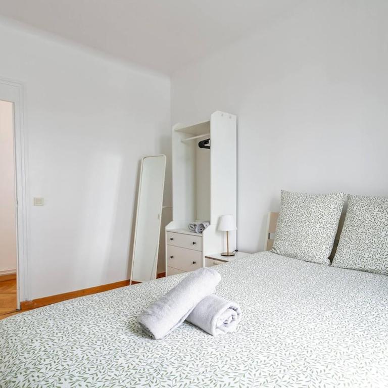 Parisian Flat, Large Terrace & Eiffel Tower View - Appartement 2 Chambres - 19