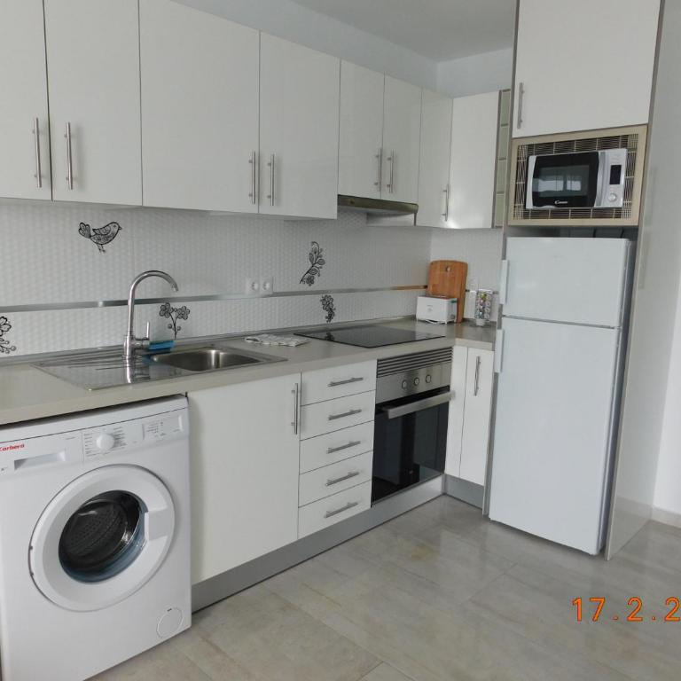 Los Gracioseros Apt 207 - Apartment with Pool View - 22