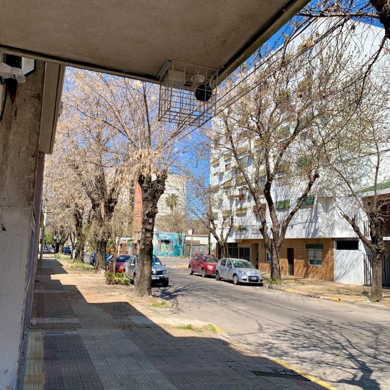 Temporario La 18, 2 dormitorios con Garage apto AUTO - SUV - Two-Bedroom Apartment - 32