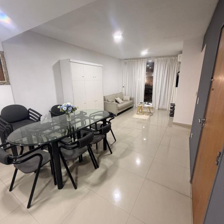 Departamento central - Apartamento de 2 dormitorios con balcón - 3