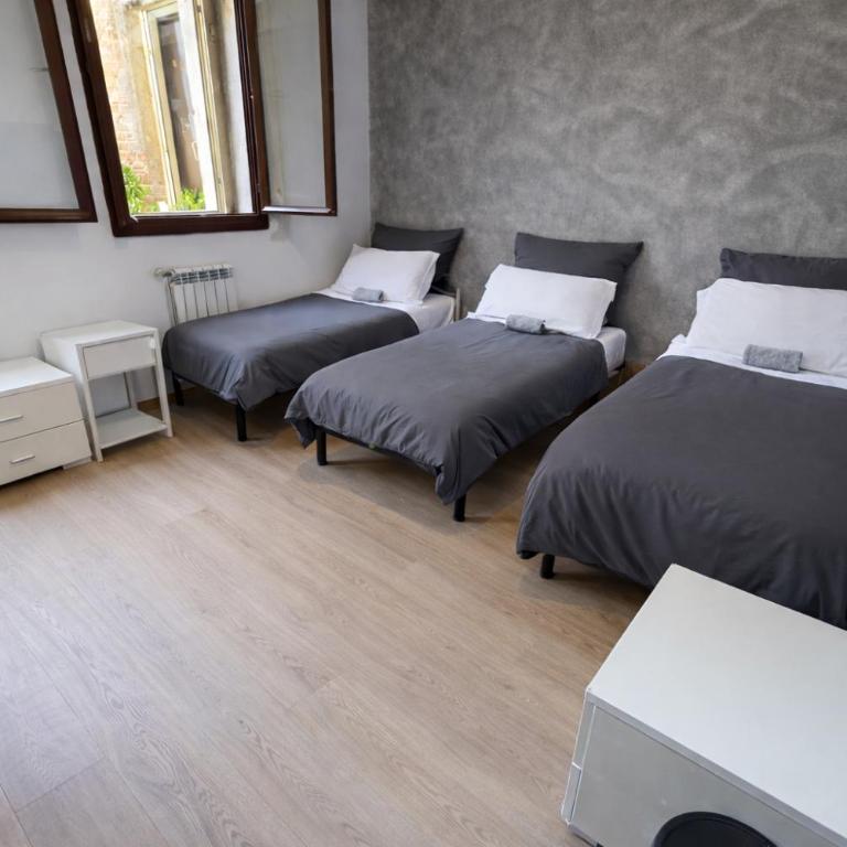 Zen Accommodations Santa Lucia - Camera Tripla Budget - 3
