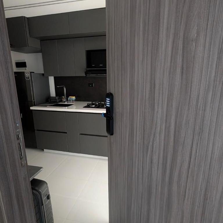 Estudio Super central - Metro y VIVA Envigado - One-Bedroom Apartment - 4