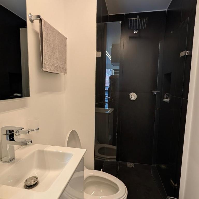 Estudio Super central - Metro y VIVA Envigado - One-Bedroom Apartment - 7