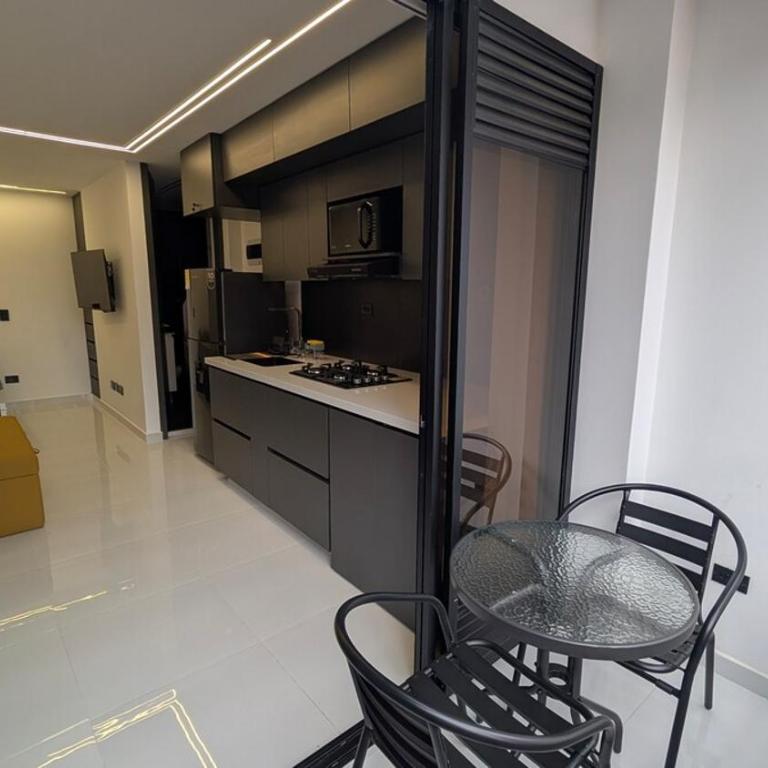 Estudio Super central - Metro y VIVA Envigado - One-Bedroom Apartment - 1