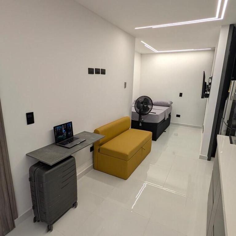 Estudio Super central - Metro y VIVA Envigado - One-Bedroom Apartment - 17
