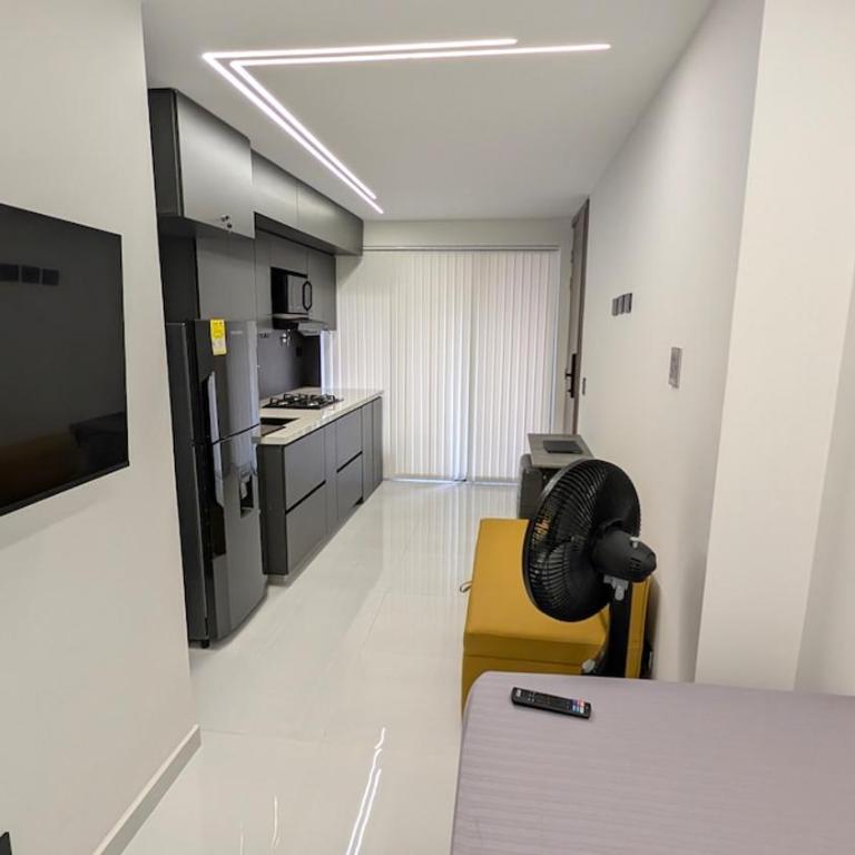Estudio Super central - Metro y VIVA Envigado - One-Bedroom Apartment - 21