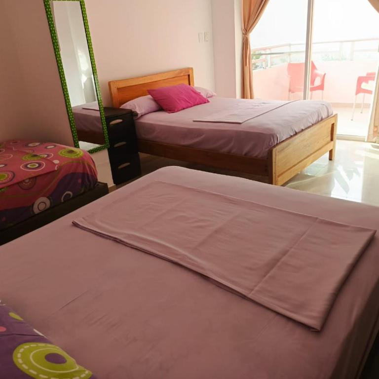 Hotel Almond Beach - Habitación Familiar con balcón - 1
