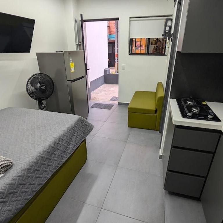 Estudio independiente primer piso cerca a Metro y VIVA Envigado - One-Bedroom Apartment - 21