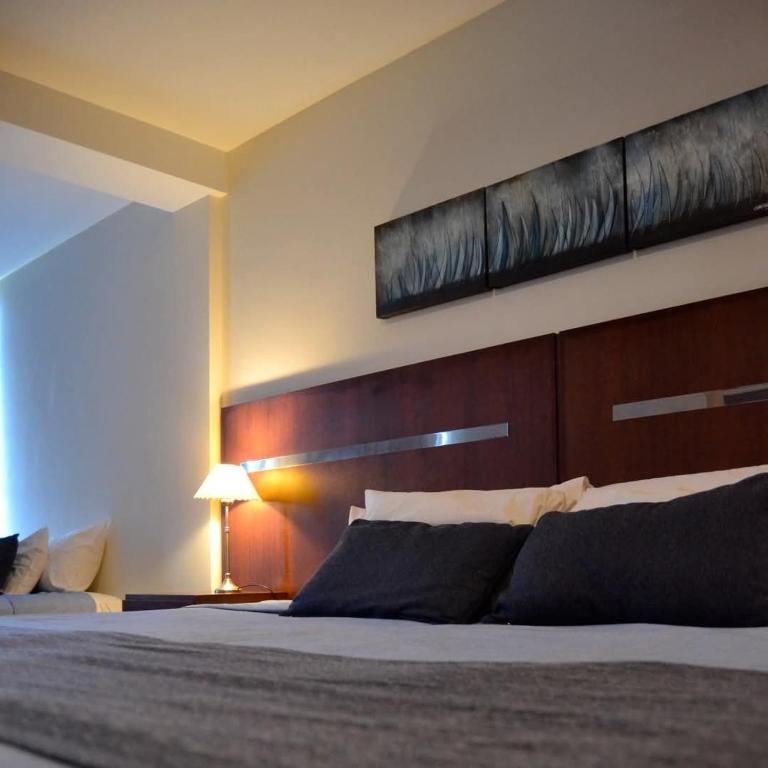Puerto Amarras Hotel & Suites - Suite with River View - 3