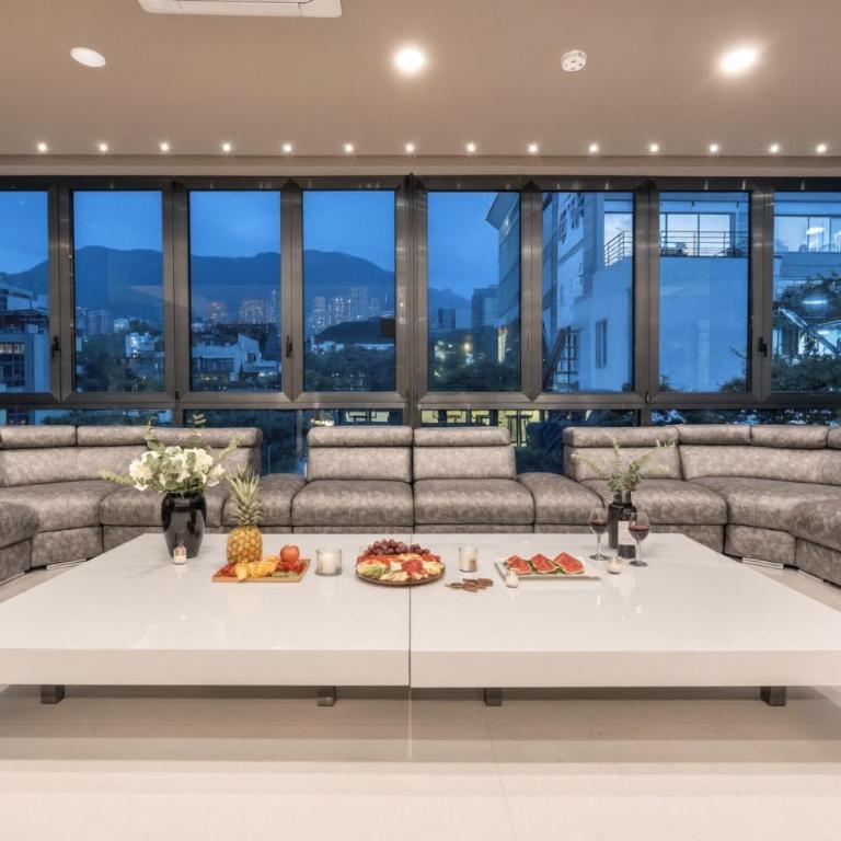 Europa Suites Medellin - Penthouse Apartment - 19