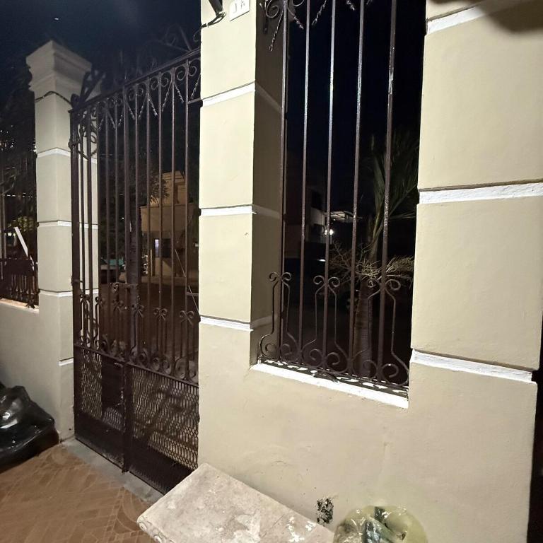 House Apartment Cerca del Centro Patio Pet Friendly - One-Bedroom Apartment - 18