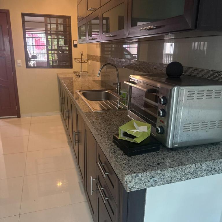 House Apartment Cerca del Centro Patio Pet Friendly - One-Bedroom Apartment - 44