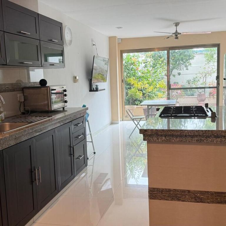 House Apartment Cerca del Centro Patio Pet Friendly - One-Bedroom Apartment - 81