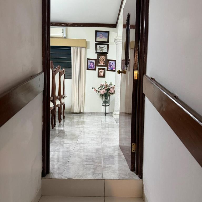 House Apartment Cerca del Centro Patio Pet Friendly - One-Bedroom Apartment - 83