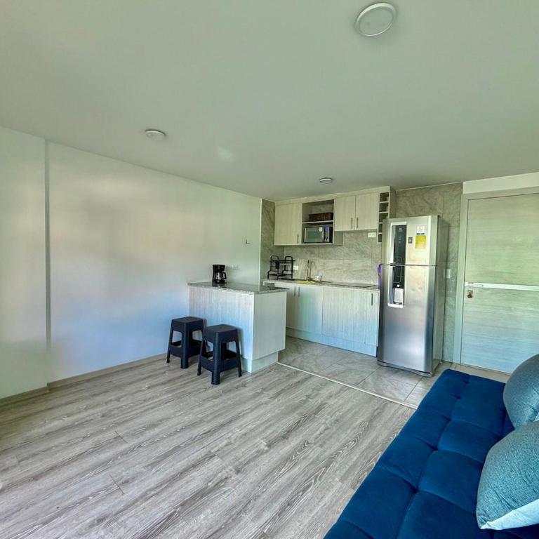 Suite near the Metro, with a View & Gym - One-Bedroom Apartment - 1